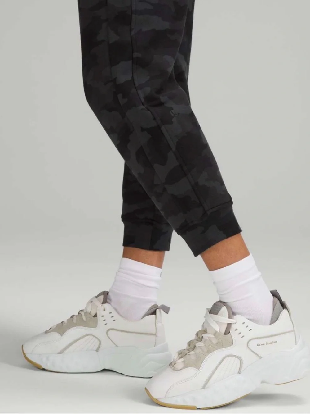 Lululemon Scuba High-Rise Cropped Jogger Heritage 365 Camo Deep Coal Multi